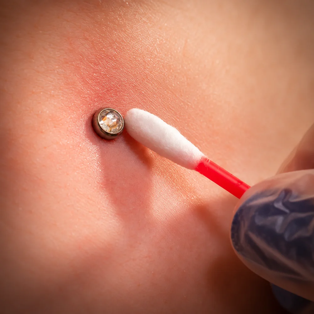 Microdermal piercing training: dermal jewellery care